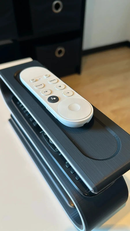 Suporte / Porta / Organizador de Controle Remoto de TV "LINE"